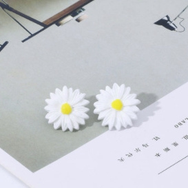 色菲尔 SE20040020A 小雏菊耳钉