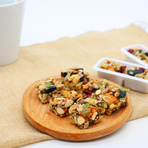 正宗新疆纯手工切糕玛仁糖 坚果糕点 300g独立包装 26.9元包邮 新疆直发