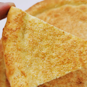 新疆传统手工美食 芝麻油酥馕/皮牙子油酥馕 300g*3包 30.8元包邮 现烤现发