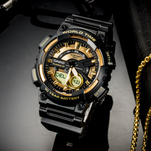 卡西欧 AEQ-110BW 男子黑金运动手表 电池寿命10年