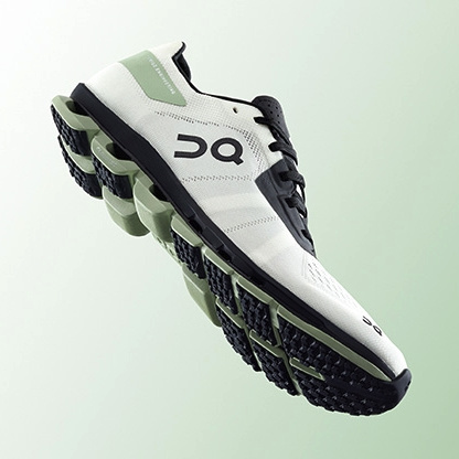 On 昂跑 Cloudflash 男子竞速型跑鞋