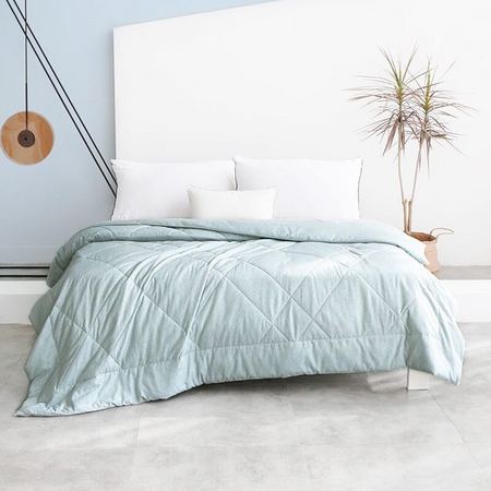 京东京造 缎彩纤维可水洗空调被 150*200cm