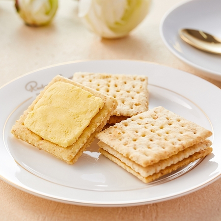 康师傅 3+2胚芽苏打夹心饼干 125g*4盒