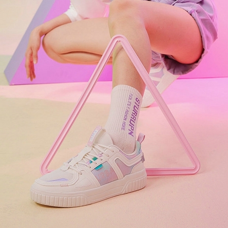 XTEP 特步 879218310520 女款幻彩板鞋