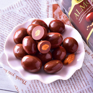 Beryls 倍乐思 扁桃仁夹心巧克力豆 380g